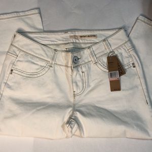 DKNY off-white capri pant with brown stitching, 10